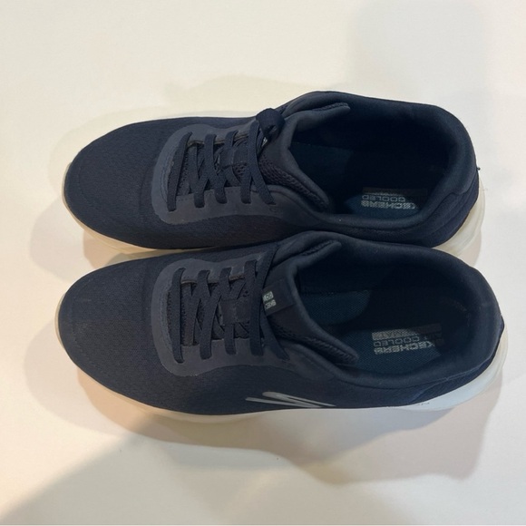Skechers Go Walk Navy Size 7.5 - Picture 2 of 8